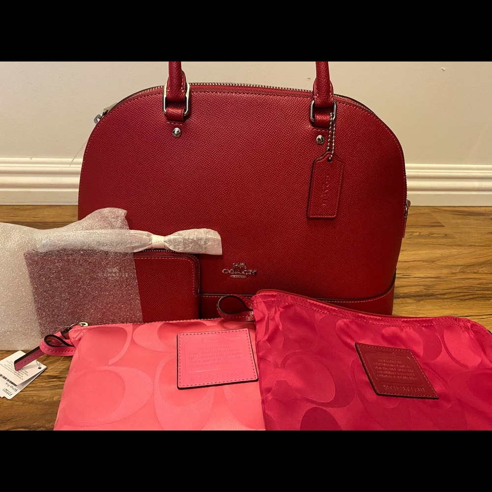 🌶Coach Crossgrain Leather Purse & Wristlet🌶 - Picture 10 of 13